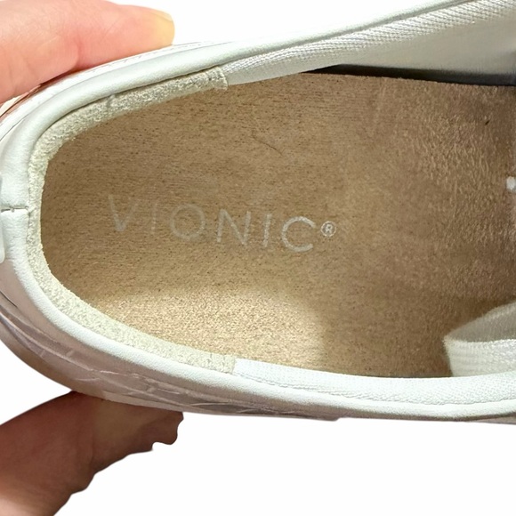 Vionic Winny Sneakers Size 8 White Leather NIB Comfort Lace Up Classic Normcore - Picture 10 of 12